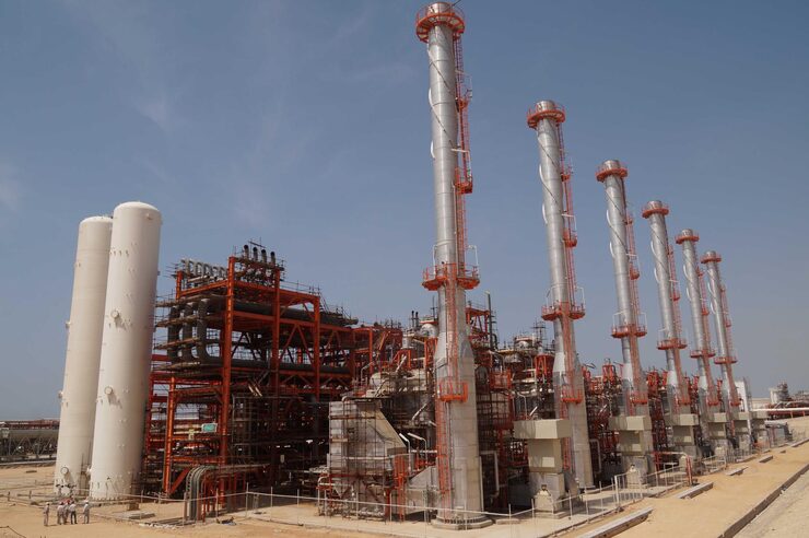 Oil refinery equipment